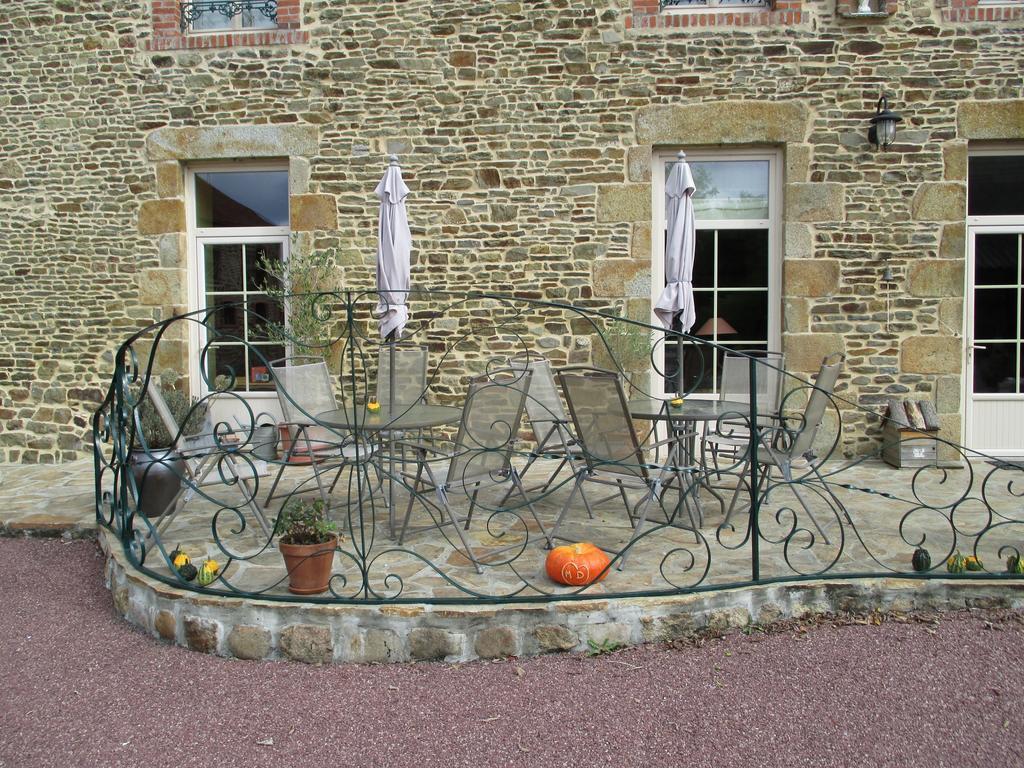 Bed and Breakfast Les Sources Poilley  Экстерьер фото